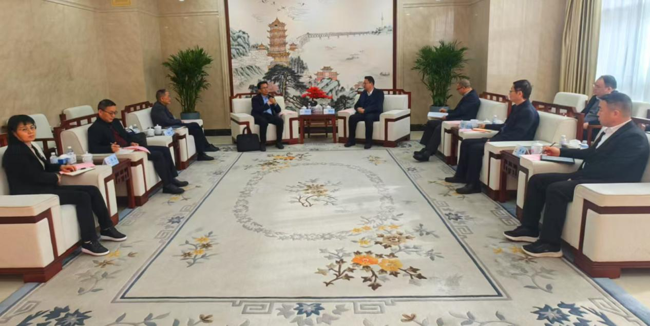 赵红兵一行赴中(zhōng)铁十一局集团有(yǒu)限公(gōng)司拜访